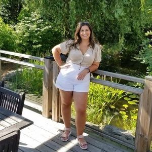 Meet your Posher, Nicole